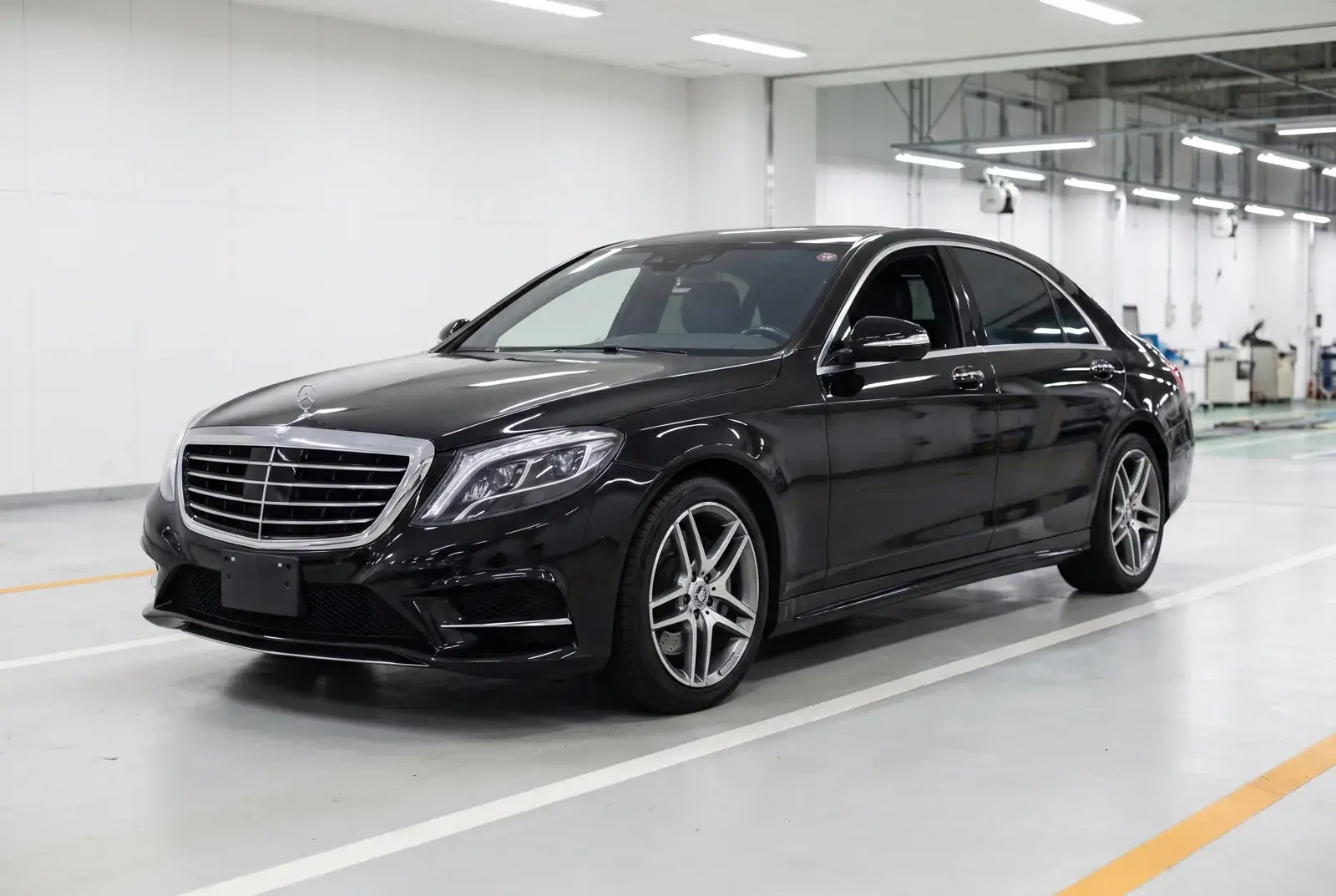 Mercedes-Benz S 550 Long, 2015, vydražený v Japonsku